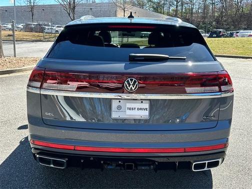 2025 Volkswagen Atlas Cross Sport 2.0T SEL Premium R-Line