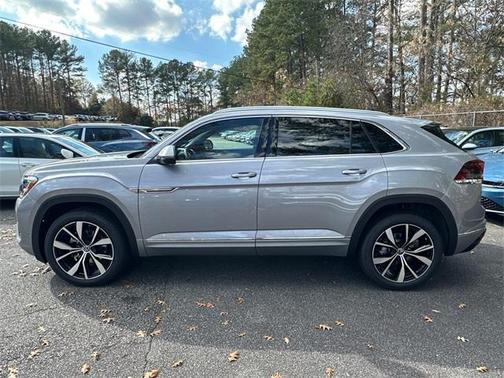 2026 Volkswagen Atlas Cross Sport 2.0T SEL Premium R-Line