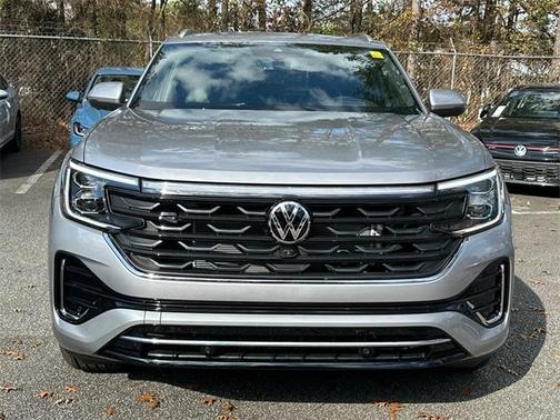 2026 Volkswagen Atlas Cross Sport 2.0T SEL Premium R-Line