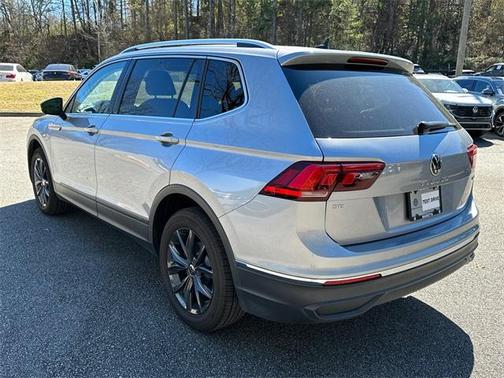 2024 Volkswagen Tiguan 2.0T SE