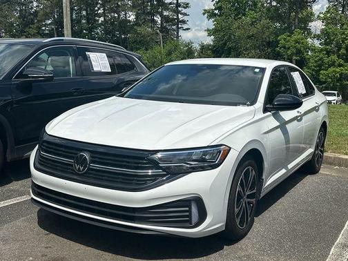 Pure White 2024 Volkswagen Jetta 1.5T Sport
