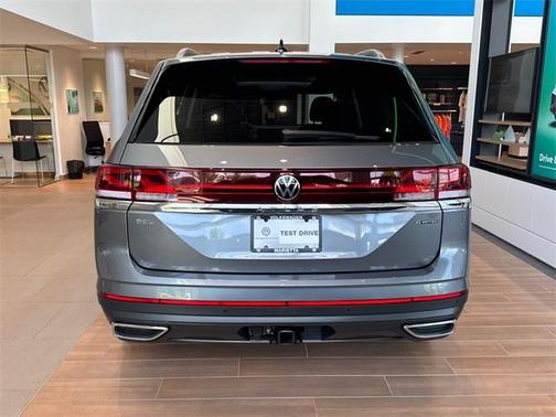 2025 Volkswagen Atlas 2.0T SEL