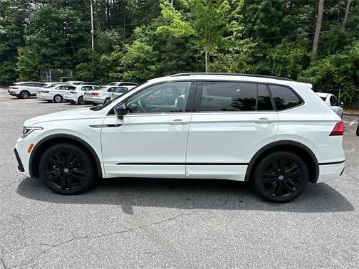 2022 Volkswagen Tiguan 2.0T SE R-Line Black