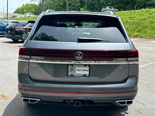 2025 Volkswagen Atlas 2.0T SEL Premium R-Line