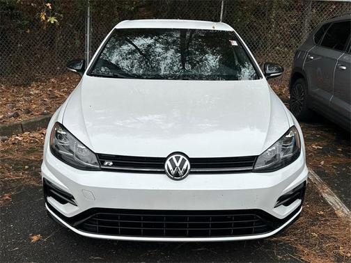 2019 Volkswagen Golf R 2.0T w/DCC & Navigation