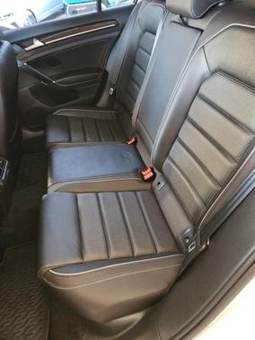 2019 Volkswagen Golf R 2.0T w/DCC & Navigation