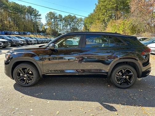 2026 Volkswagen Atlas Cross Sport 2.0T SEL R-Line Black