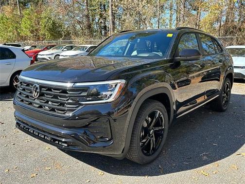 2026 Volkswagen Atlas Cross Sport 2.0T SEL R-Line Black