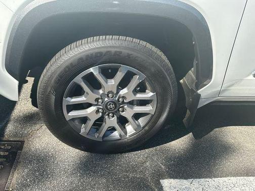 Pearl 2025 Toyota Tundra 1794 Edition