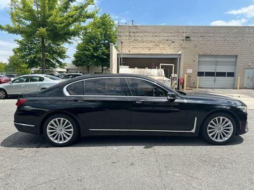 Jet Black 2020 BMW 740 i