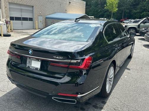 Jet Black 2020 BMW 740 i