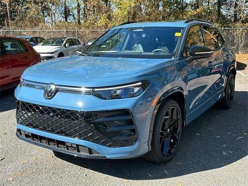 2026 Volkswagen Tiguan 2.0T SE R-Line Black