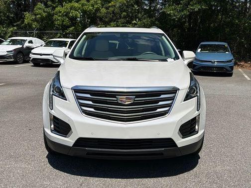 Crystal White Tri-Coat 2019 Cadillac XT5 Luxury
