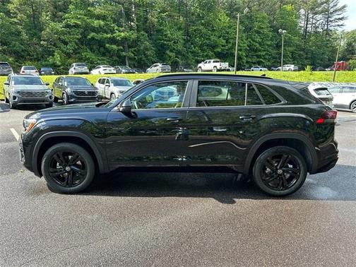 2025 Volkswagen Atlas Cross Sport 2.0T SEL R-Line Black