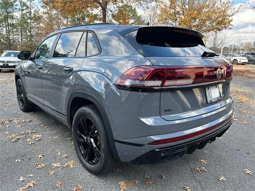 2026 Volkswagen Atlas Cross Sport 2.0T SEL R-Line Black