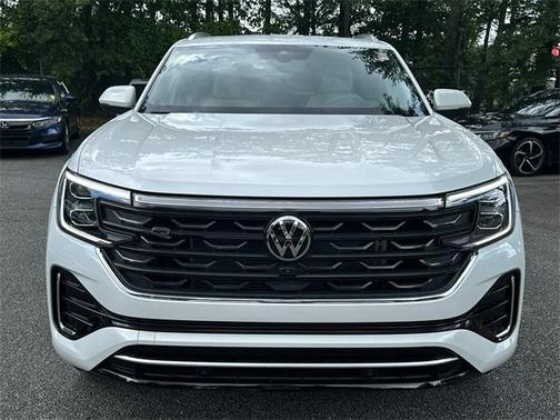 2025 Volkswagen Atlas Cross Sport 2.0T SEL Premium R-Line