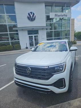 2025 Volkswagen Atlas Cross Sport 2.0T SEL Premium R-Line
