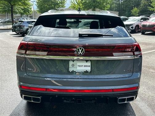 2025 Volkswagen Atlas Cross Sport 2.0T SEL Premium R-Line