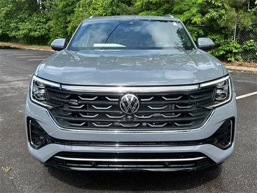 2025 Volkswagen Atlas Cross Sport 2.0T SEL Premium R-Line