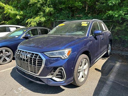 Navarra Blue Metallic 2021 Audi Q3 45 S line Premium