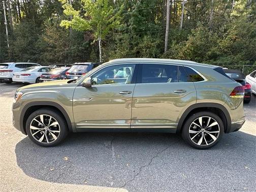 2026 Volkswagen Atlas Cross Sport 2.0T SEL Premium R-Line