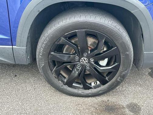 Blue Dusk 2023 Volkswagen Taos 1.5T SE
