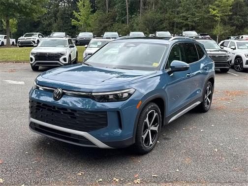 2025 Volkswagen Tiguan 2.0T SE