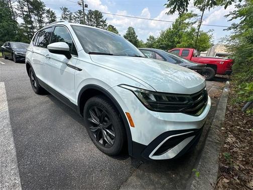 2024 Volkswagen Tiguan 2.0T SE