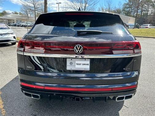 2025 Volkswagen Atlas Cross Sport 2.0T SEL Premium R-Line