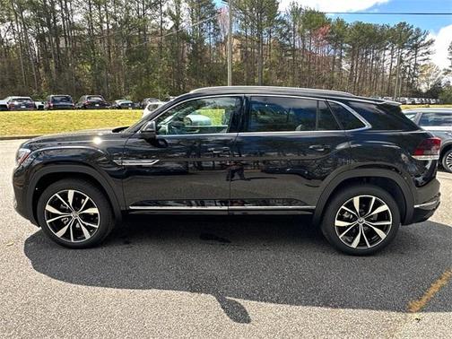 2025 Volkswagen Atlas Cross Sport 2.0T SEL Premium R-Line