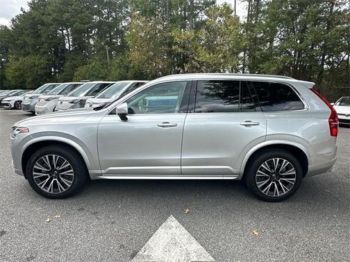 2020 Volvo XC90 T5 Momentum 7 Passenger