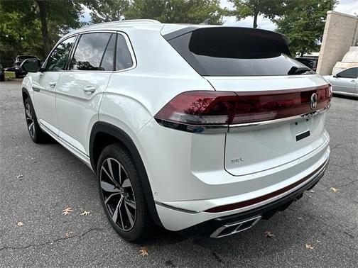 2025 Volkswagen Atlas Cross Sport 2.0T SEL Premium R-Line