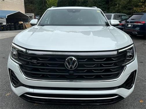 2025 Volkswagen Atlas Cross Sport 2.0T SEL Premium R-Line