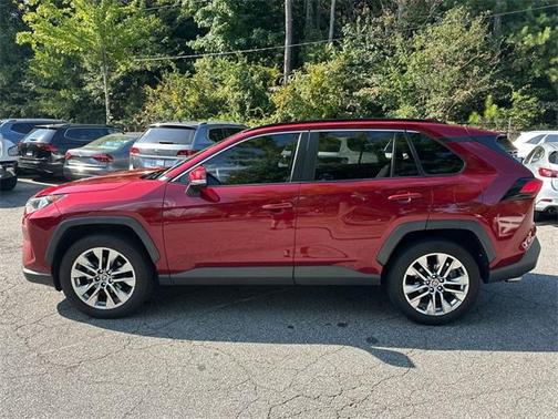 2020 Toyota RAV4 XLE Premium