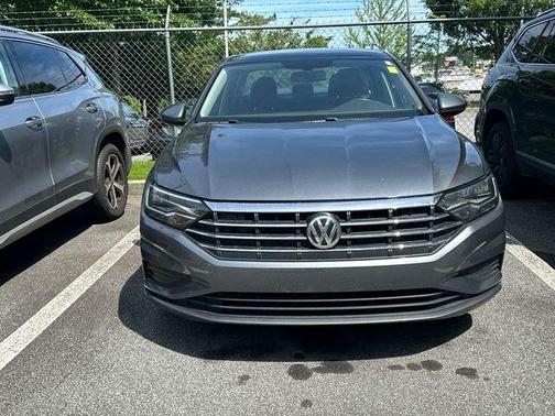 Platinum Gray Metallic 2021 Volkswagen Jetta 1.4T SE