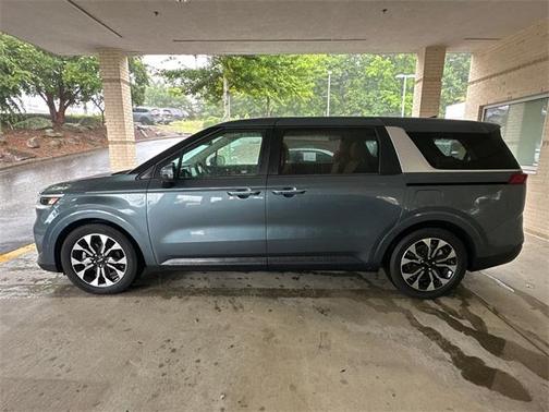 2022 Kia Carnival EX