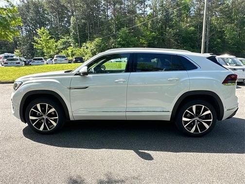 2025 Volkswagen Atlas Cross Sport 2.0T SEL Premium R-Line