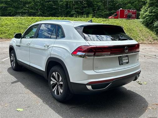 2025 Volkswagen Atlas Cross Sport 2.0T SE