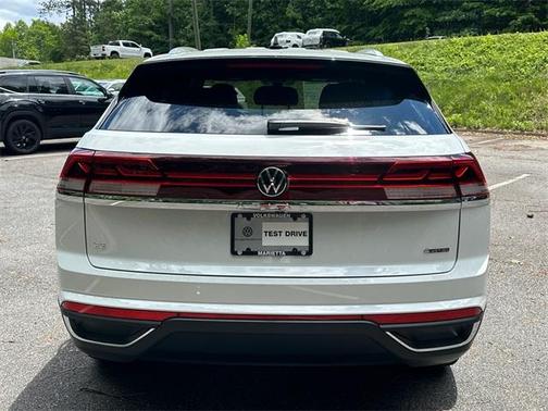 2025 Volkswagen Atlas Cross Sport 2.0T SE