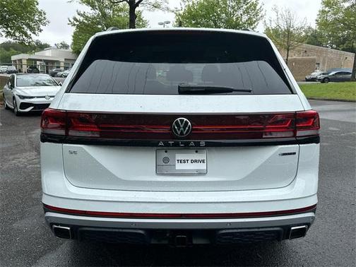 2025 Volkswagen Atlas 2.0T Peak Edition