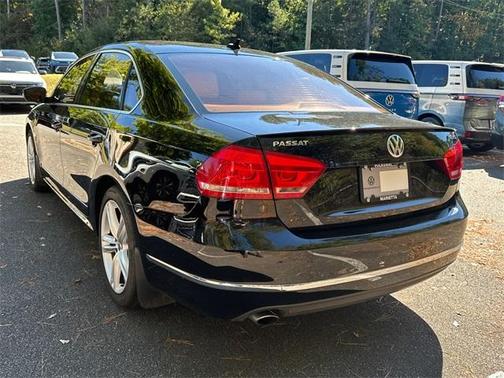 2015 Volkswagen Passat Auto SEL Premium