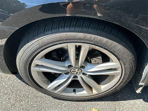 2015 Volkswagen Passat Auto SEL Premium