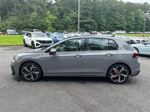 2025 Volkswagen Golf GTI 2.0T SE