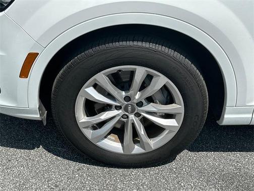 2019 Audi Q7 55 Premium Plus