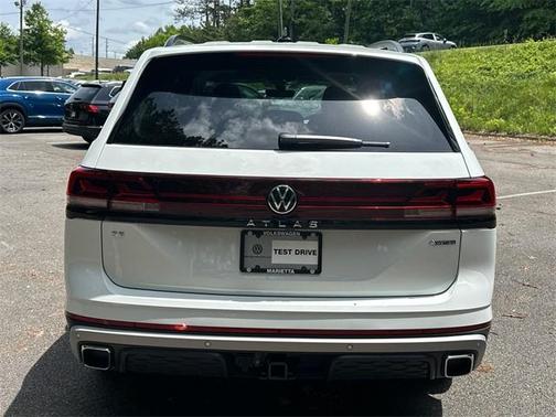 2025 Volkswagen Atlas 2.0T Peak Edition