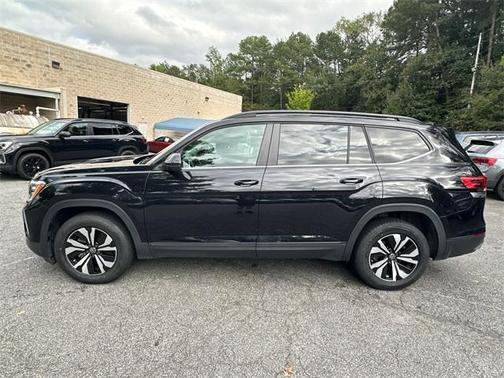 2024 Volkswagen Atlas 2.0T SE