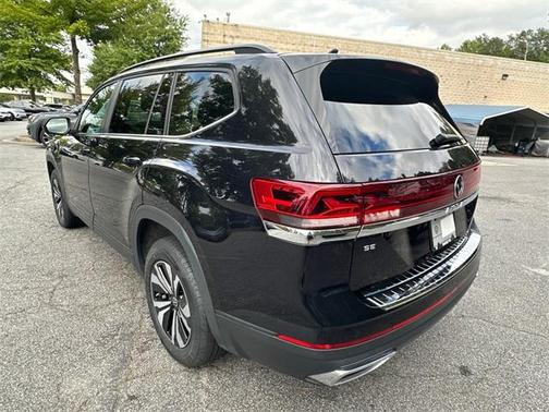 2024 Volkswagen Atlas 2.0T SE
