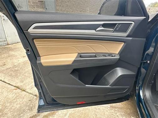 2022 Volkswagen Atlas Cross Sport 3.6L V6 SE w/Technology