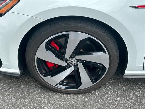 2019 Volkswagen Golf GTI 2.0T SE
