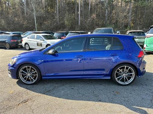 2017 Volkswagen Golf R 4-Door